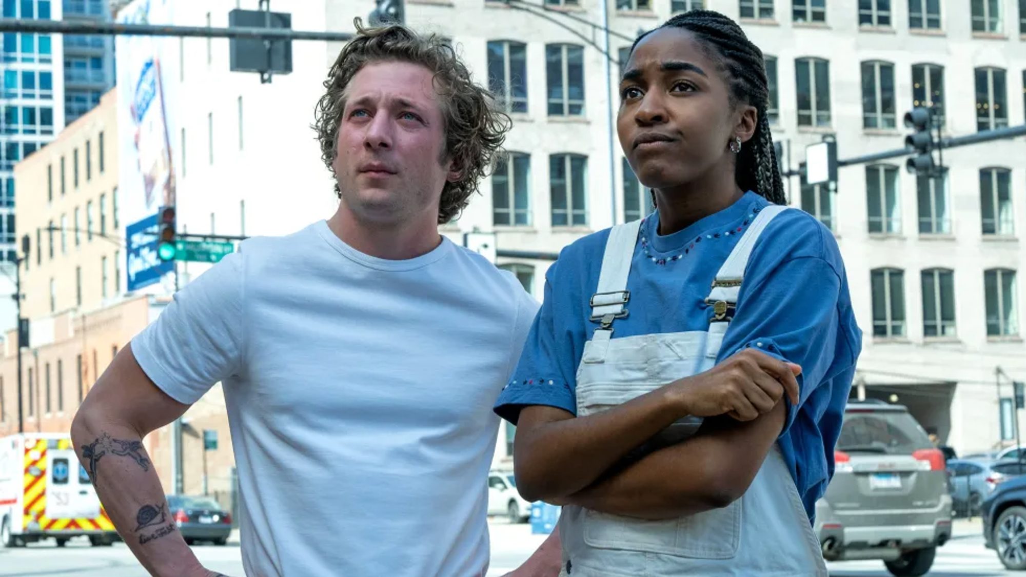 Jeremy Allen White et Ayo Edibiri dans The Bear saison 2