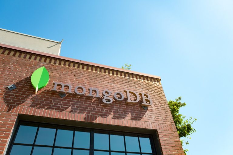 MongoDB enquête sur un incident de sécurité qui a exposé des données sur les comptes clients