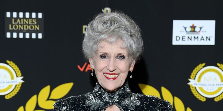 L'ancienne star d'EastEnders Anita Dobson explique pourquoi elle ne pourrait jamais y retourner
