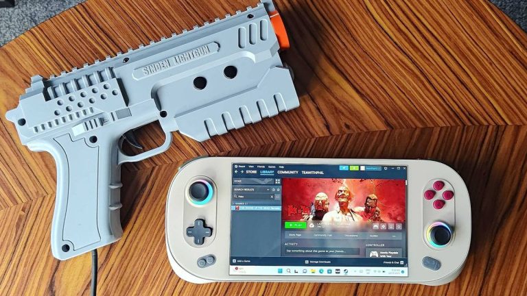 Sinden Lightgun next to Ayaneo 2S handheld