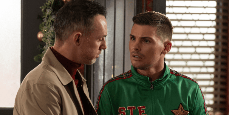 Spoilers de Hollyoaks – Ste Hay prend une énorme décision concernant le mariage de James
