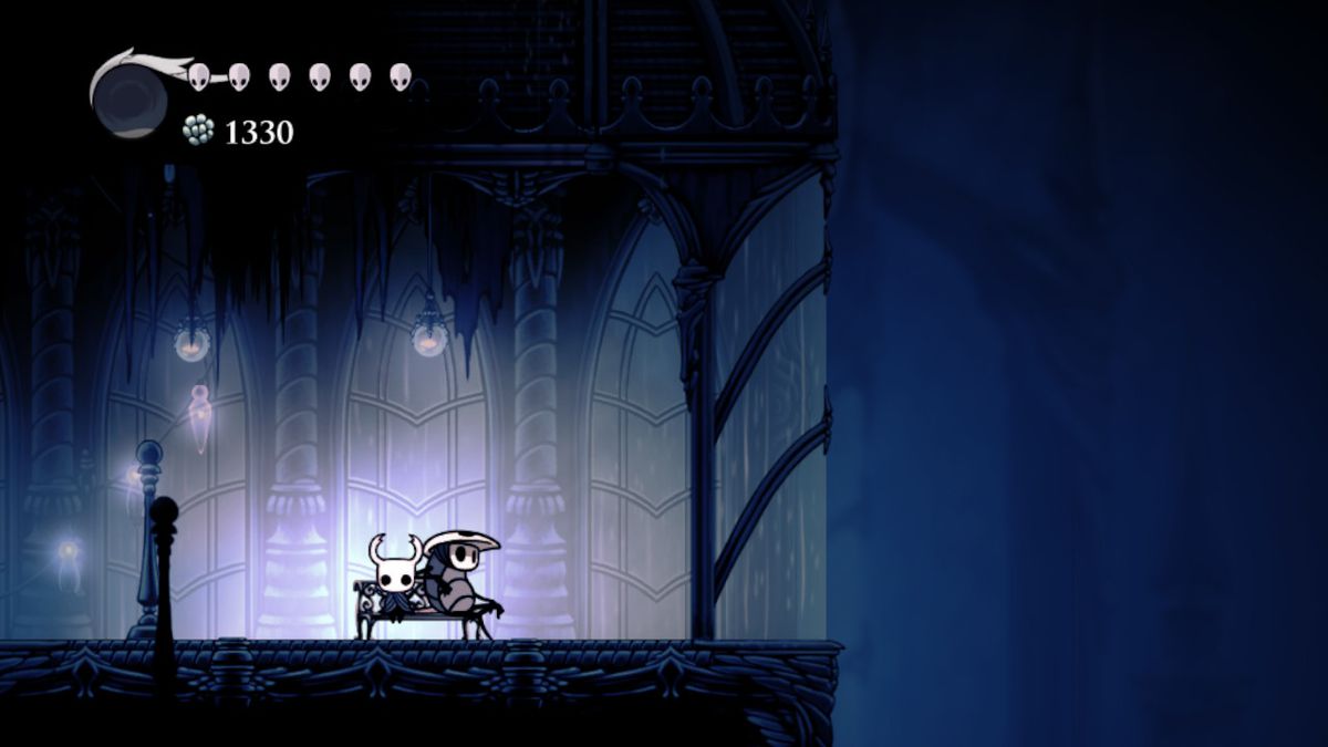 Le chevalier est assis à côté de Quill, surplombant la Cité des Larmes dans Hollow Knight