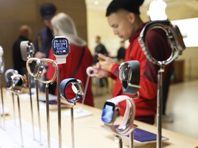 Montres Apple Inc. exposées à l'Apple Store de Grand Central Station à New York.