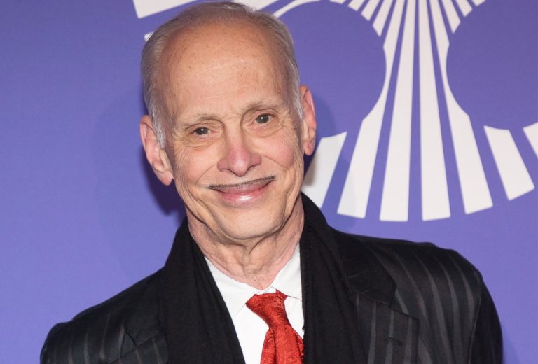 « Chucky » Saison 3, partie 2 présente John Waters dans le rôle du créateur de poupées – TVLine