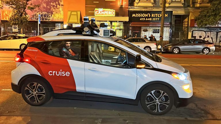 En 2023, les rêves de robotaxi de Cruise ont pris une pause nécessaire