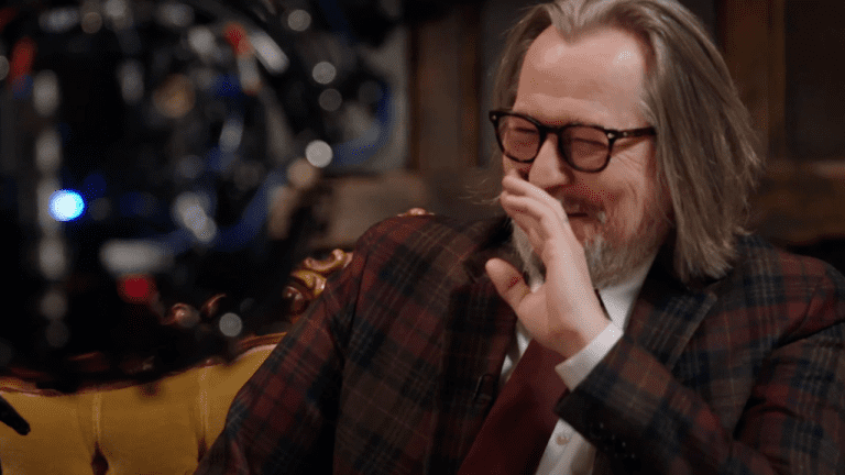 Gary Oldman explique comment Batman et Harry Potter l'ont "sauvé"
