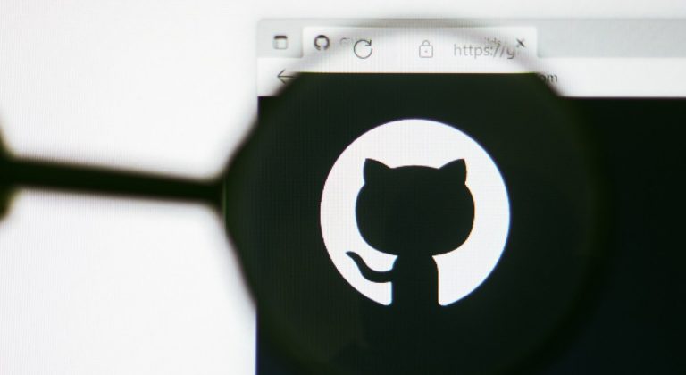 GitHub rend Copilot Chat généralement disponible, permettant aux développeurs de poser des questions sur le code