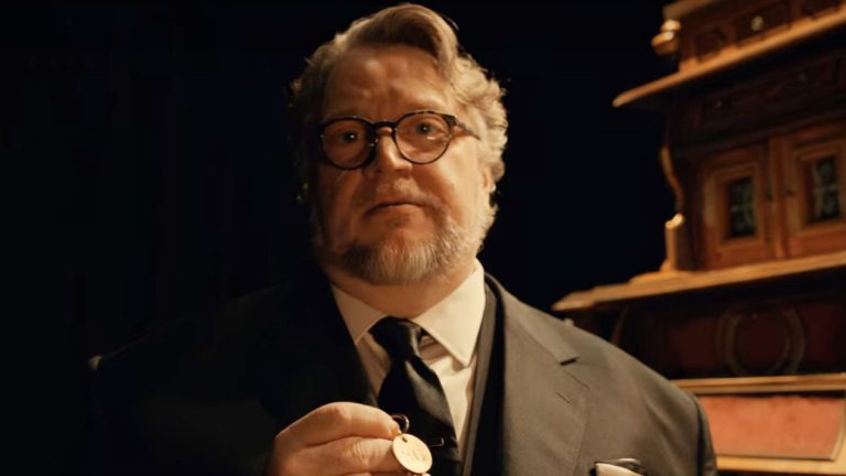 Guillermo Del Toro commente le succès de Godzilla Minus One au box-office et ses propres difficultés avec les films d'époque : "Un peu de mémoire" 
