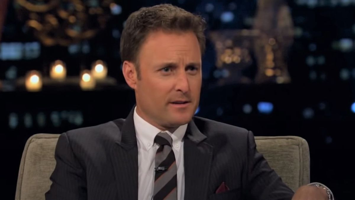 « Horrifiant à plusieurs niveaux » : Chris Harrison ne s'est pas retenu lorsqu'il a partagé ses réflexions sur sa sortie de The Bachelor
