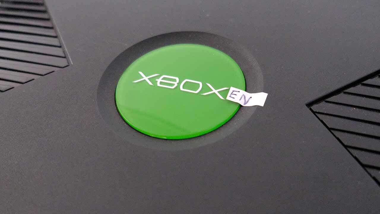 La console Xbox d'origine avait presque un scénario de dénomination 