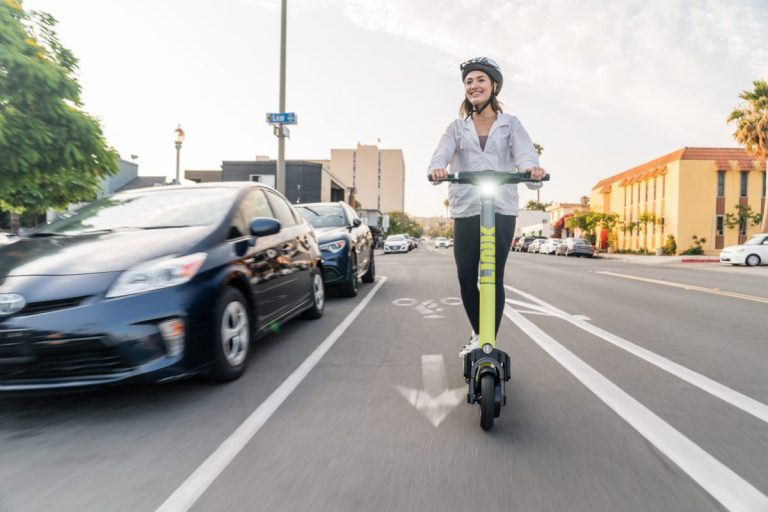 La startup de scooters Superpedestrian ferme ses activités aux États-Unis et envisage de vendre ses activités en Europe