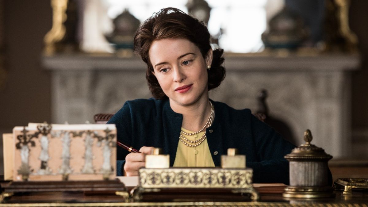 La vidéo de Claire Foy de la Couronne refusant de signer un autographe à l'encre bleue devient virale, et que se passe-t-il à Sam Hill ? 
