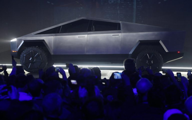 Le Cybertruck tant attendu de Tesla débutera à 60 990 $ avant rabais