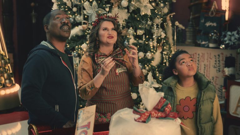 Eddie Murphy as Chris Carver, Jillian Bell as Pepper. and Madison Thomas as Holly Carver in 