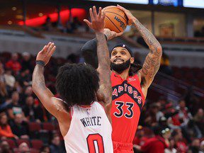 Les Raptors doivent-ils changer la formation de départ peu performante