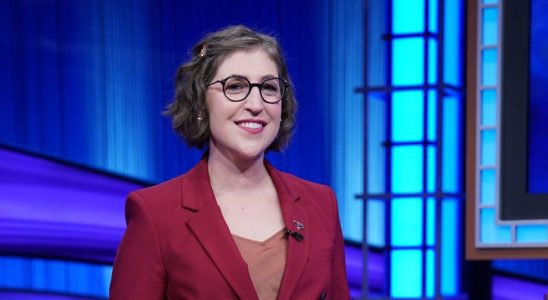 Mayim Bialik de The Big Bang Theory dit qu'elle "n'hébergera plus" Jeopardy