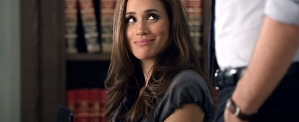 rachel on suits