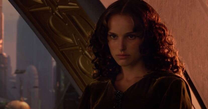 Natalie Portman se souvient que le roi Charles lui avait demandé si elle était dans les films Star Wars originaux
