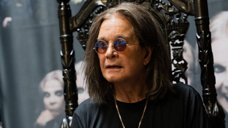 Ozzy Osbourne répond au canular de mort en ligne : « Je ne suis pas mort »
