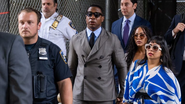 NEW YORK, NEW YORK - AUGUST 03: Jonathan Majors, and his girlfriend, Meagan Good, flanked by his lawyer Priya Chaudhry (R), arrive to Manhattan Criminal court for his pre trial hearing on August 03, 2023 in New York City. If convicted, Majors could face up to a year in jail over misdemeanor charges of assault and harassment.  (Photo by Alexi Rosenfeld/Getty Images)