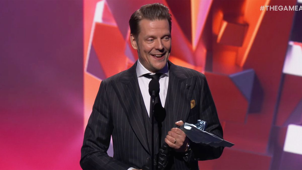 Photo of Remedy creative director Sam Lake accepting an award during The Game Awards 2023