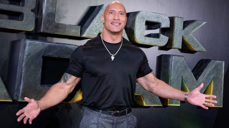 The Rock jouera le pionnier du MMA Mark Kerr dans le film A24 de Benny Safdie
