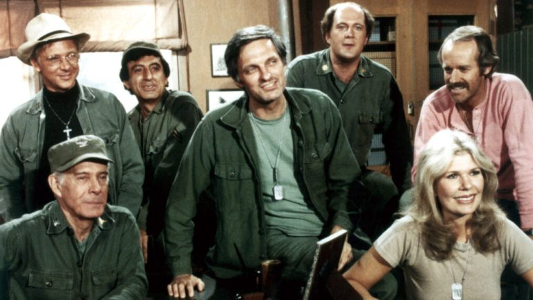 En souvenir de "M*A*S*H", "Talent's Fantasy League", Rock & Roll Hall of Fame sur ABC, "Celebrity IOU" de Ray Romano
