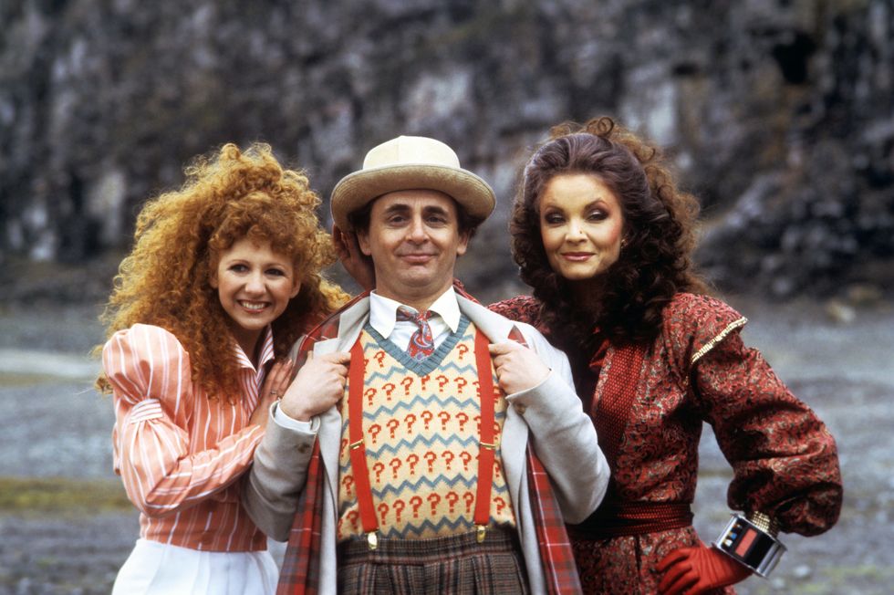 Bonnie Langford dans le rôle de Mel, Sylvester McCoy dans le rôle du médecin, Kate O'mara dans le rôle du Rani, Docteur Who le Rani