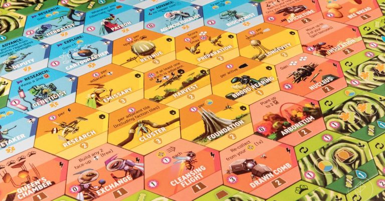 Revue Apiary : un nouveau jeu de société stratégique obscurcit son plus grand atout
