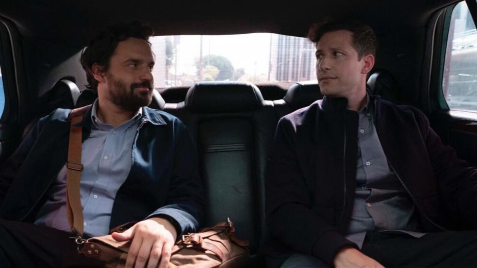 Jake Johnson et Andy Samberg dans Self Reliance