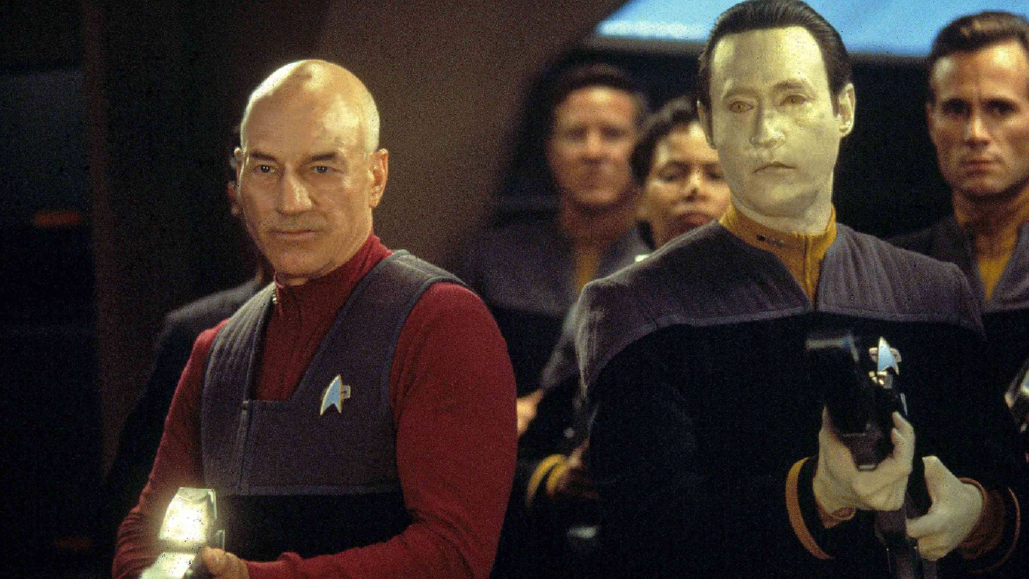 (De gauche à droite) Patrick Stewart dans le rôle de Jean-Luc Picard et Brent Spiner dans le rôle de Data dans Star Trek : First Contact