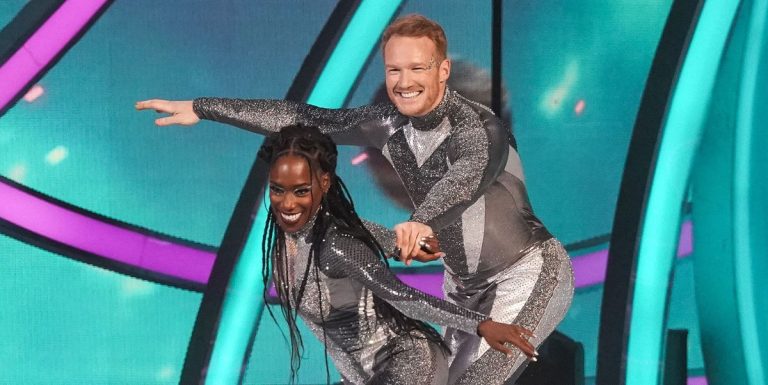 Greg Rutherford de Dancing on Ice taquine un autre "mouvement inédit"
