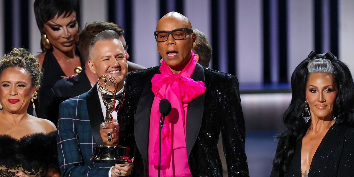 RuPaul de Drag Race dénonce la rhétorique anti-drag dans un discours historique aux Emmys
