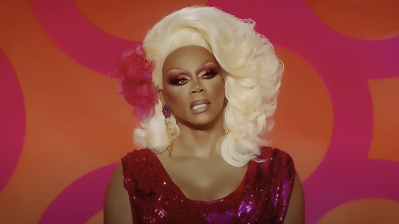 RuPaul dans la course de dragsters de RuPaul