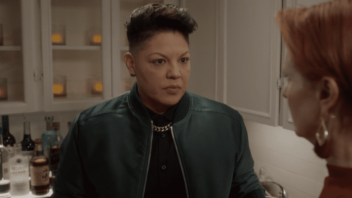 Sara Ramirez as Che Diaz