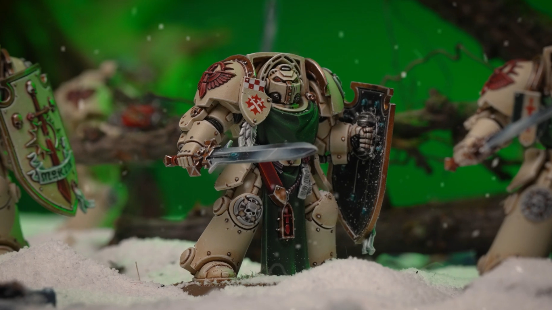 Les chevaliers de la Deathwing se tiennent prêts dans la neige