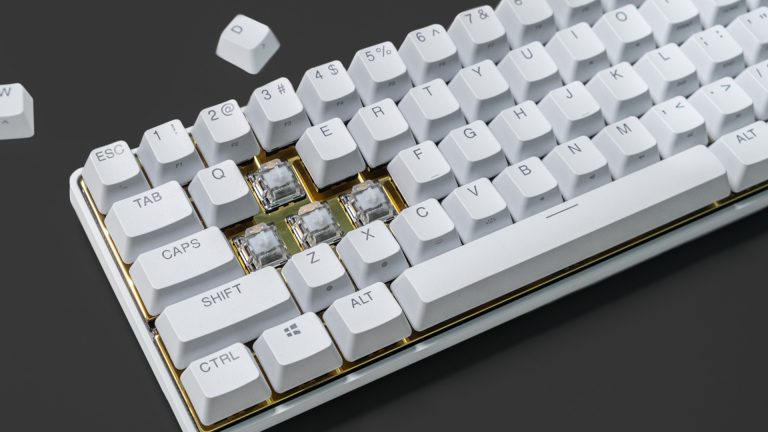 Ce clavier White x Gold est magnifique, mais seulement 250 exemplaires sont fabriqués
