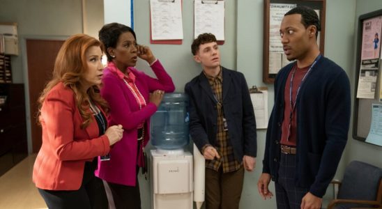 Lisa Ann Walter, Sheryl Lee Ralph, Chris Perfetti, and Tyler James Williams in