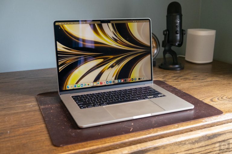 Le MacBook Air M2 15 pouces d’Apple retombe à 999 $