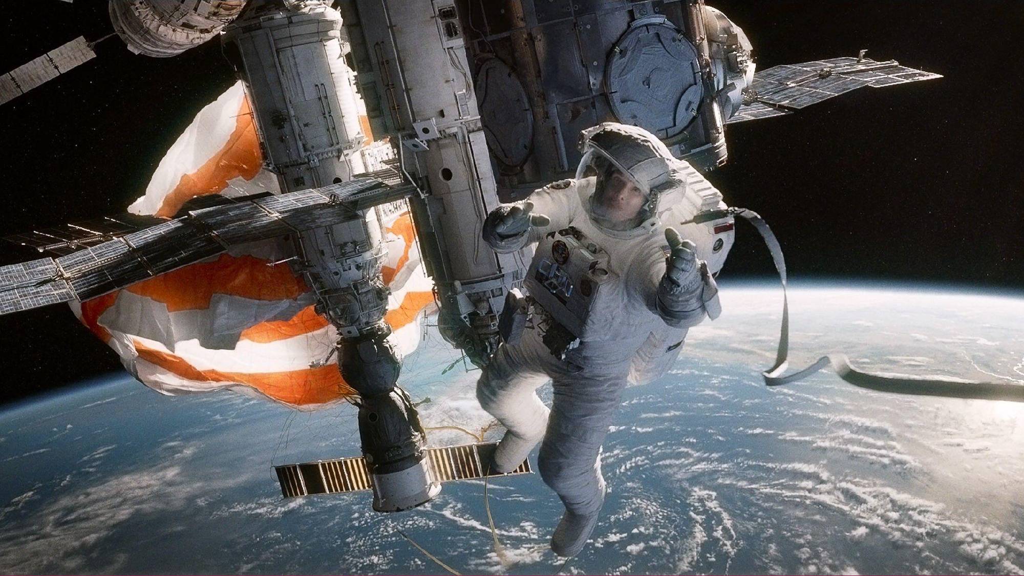 Sandra Bullock dans le rôle du Dr Ryan Stone dans Gravity