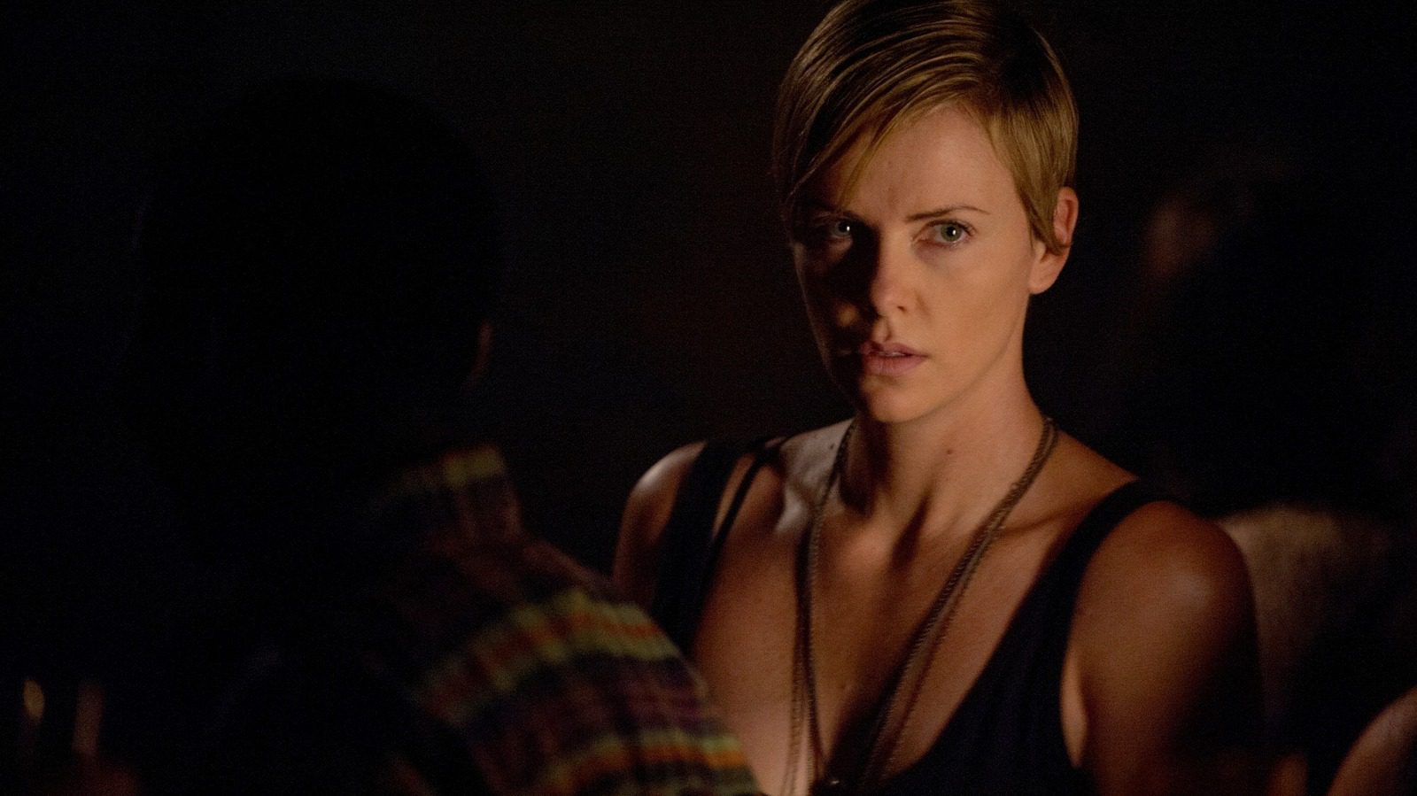 Dark Places de Gillian Flynn devient une série HBO, j'espère que vous avez oublié le film de Charlize Theron 2015
