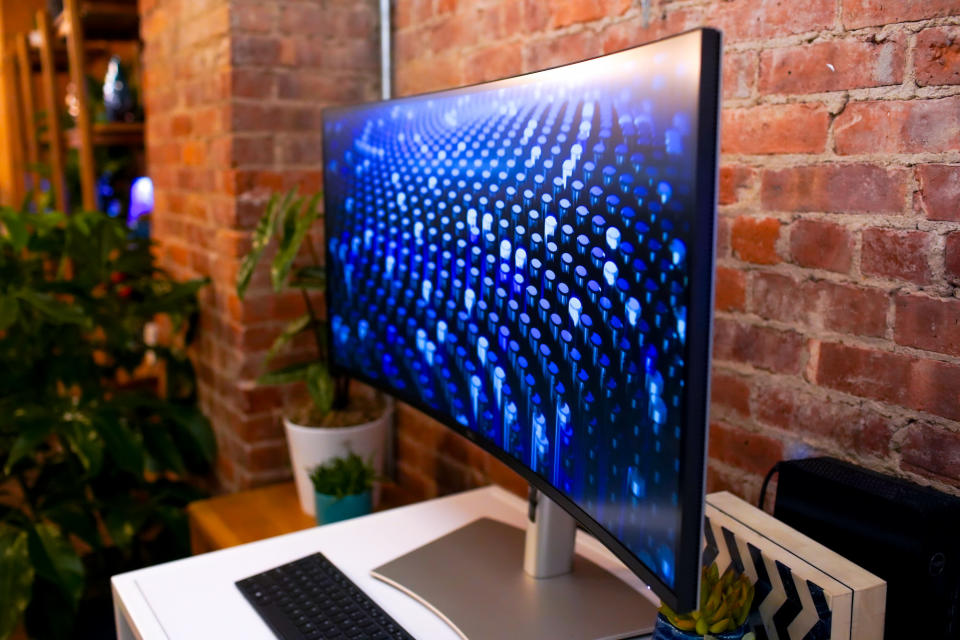 Moniteur Hub Thunderbolt incurvé UltraSharp 40 de Dell.