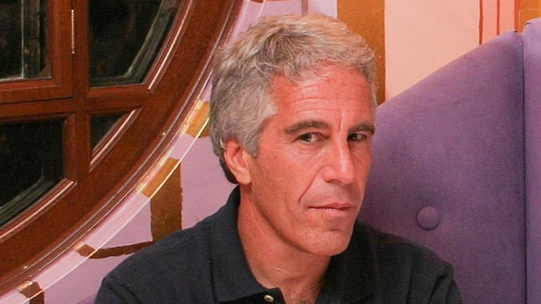 Des stars d'Hollywood citées dans les documents d'Epstein par un témoin affirmant qu'elle ne les avait jamais rencontrées
