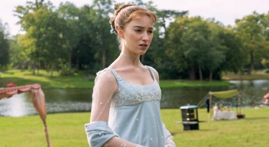 A press photo from Netflix of Phoebe Dynevor in Season 1 of Bridgerton as Daphne.