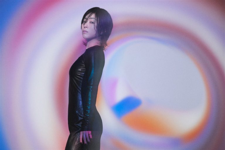 Hikaru Utada libérera Naniirodemonai Hana le 12 février