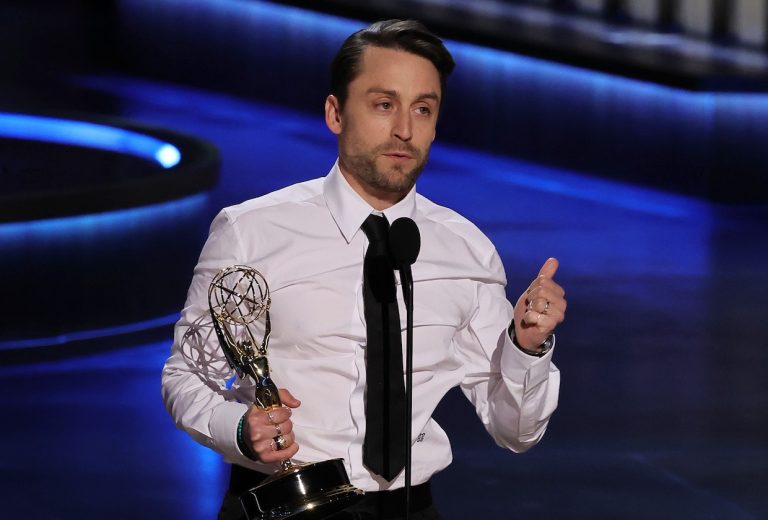 Kieran Culkin remporte l’Emmy du meilleur acteur dans une série dramatique