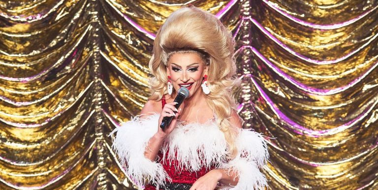 La star de RuPaul's Drag Race UK, Ella Vaday, dit qu'ils étaient "tellement conscients de leur corps"
