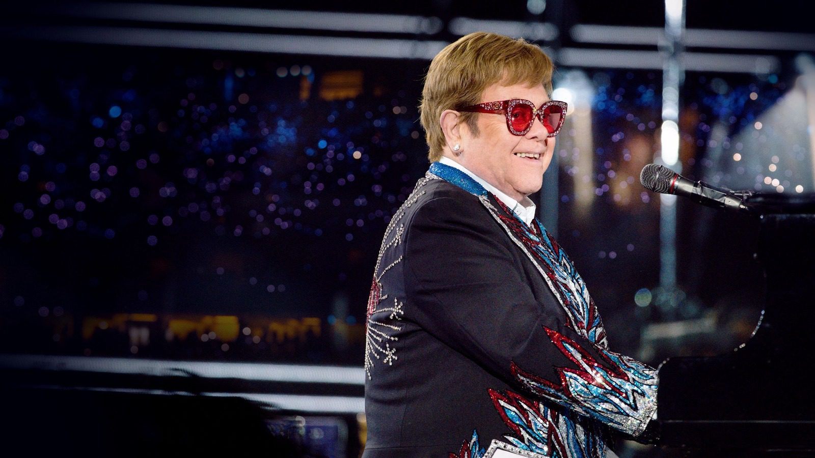 La tournée de concerts d'adieu d'Elton John a remporté un Emmy et lui a valu un EGOT
