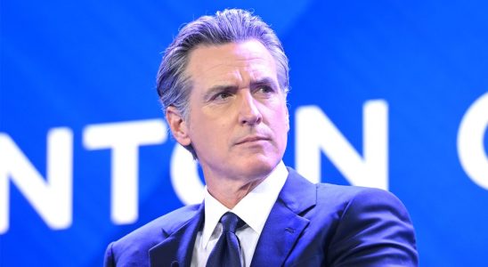 Le gouverneur Gavin Newsom explique pourquoi il ne s'est pas « davantage impliqué » publiquement dans les grèves d'Hollywood en « temps réel »