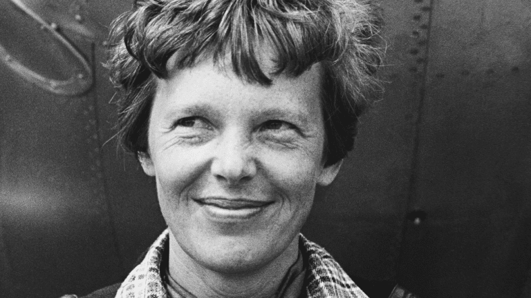 L'épave de l'avion d'Amelia Earhart pourrait avoir été retrouvée au fond de l'océan après 87 ans
